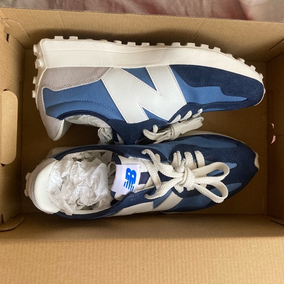 New Balance Navy and White VINTAGE 327 Athletic Shoes - Picture 9 of 10